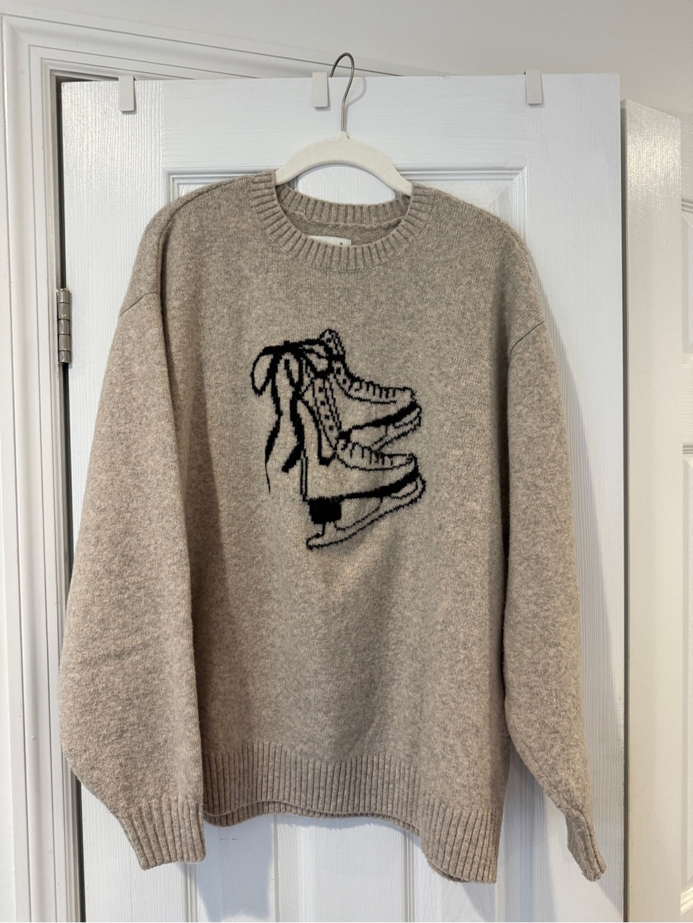 Hollister Beige Crewneck Sweater with Skate